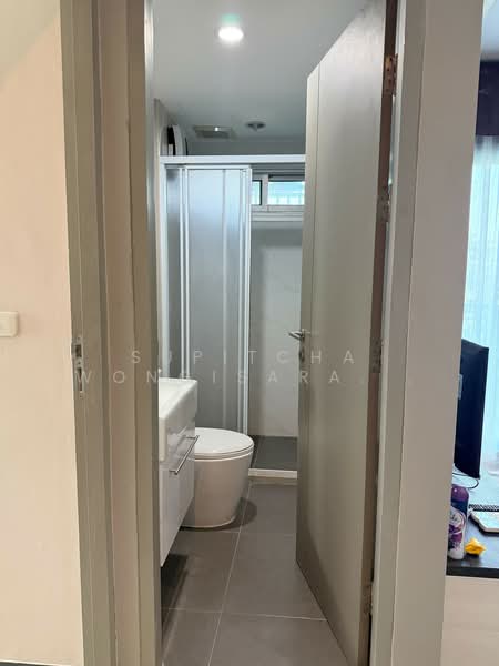 Life Ratchadapisek, Bangkok, 279 Ratchadapisaek Road, Huai Khwang, Bangkok, 2 Bedrooms, 56 sqm, Condo For Sale, by Supitcha Wongisaraseri, 500357339 - DDproperty.com