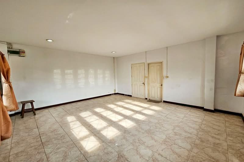 นันทนาการ์เด้น แจ้งวัฒนะ - ปากเกร็ด 17, Nonthaburi, ถนนแจ้งวัฒนะ, Pak Kret, Nonthaburi, 3 Bedrooms, 250 sqm, Townhouse For Sale, by คุณแพรว, 500357357 - DDproperty.com