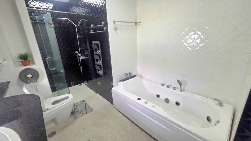 Golden Lanna Village, Bangkok, รามคำแหง, Khlong Chan, Bang Kapi, Bangkok, 3 Bedrooms, 250 sqm, Single Detached House For Sale, by คุณ ชลิตพล ( พล ), 500357424 - DDproperty.com