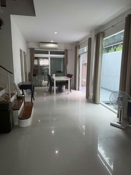 Baan Klang Muang Urbanion Srinakarin, Bangkok, Soi Srinakarin 46, Nong Bon, Prawet, Bangkok, 3 Bedrooms, 250 sqm, Single Detached House For Rent, by ปรินทร์ญาดา ชิณโชติ, 500357502 - DDproperty.com