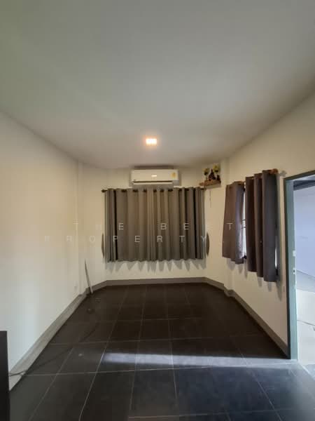หมู่บ้านภูริภัทร (Phuriphat), Chon Buri (Pattaya), Ta Khian Tia, Bang Lamung (Pattaya), Chon Buri (Pattaya), 2 Bedrooms, 150 sqm, Townhouse For Sale, by The Best Property หนุ่ย, 500357503 - DDproperty.com