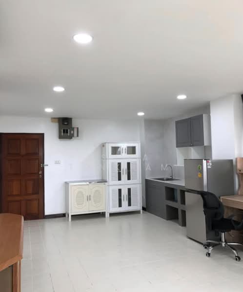 Sriwara Garden Condominium, Bangkok, 1205 Soi Town in Town, Wang Thonglang, Bangkok, 2 Bedrooms, 60 sqm, Condo For Rent, by Isika Tonkham, 500357508 - DDproperty.com