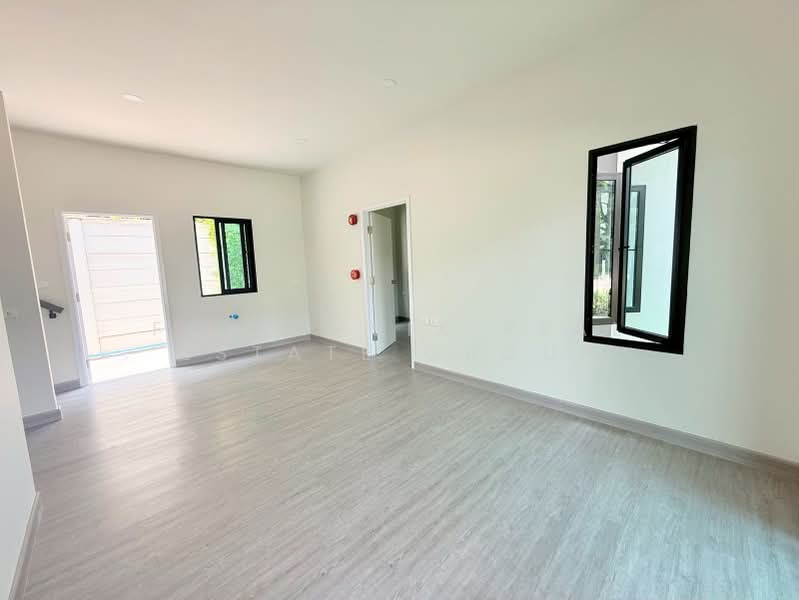 Britania Town Bangna Km.17 : บริทาเนีย ทาวน์ บางนา กม.17, Samut Prakan, บางโฉลงม 246, Bang Chalong, Bang Plee, Samut Prakan, 4 Bedrooms, 130 sqm, Townhouse For Sale, by Forty-Six Real Estate Group, 500357549 - DDproperty.com