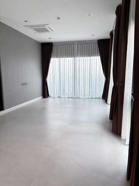 Grand Bangkok Boulevard Krungthepkritha : แกรนด์ บางกอก บูเลอวาร์ด กรุงเทพกรีฑา, กรุงเทพ, ถนน ศรีนครินทร์-ร่มเกล้า, คลองสามประเวศ, ลาดกระบัง, กรุงเทพ, 447 ตร.ม., บ้านเดี่ยว ขาย, โดย อลงกต คำนวรพร, 500357594 - DDproperty.com