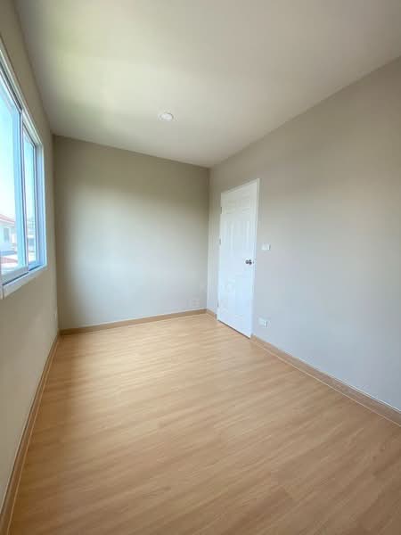 2-BR Townhouse, Bangkok, Bang Wa, Phasi Charoen, Bangkok, 2 Bedrooms, 93 sqm, Townhouse For Sale, by Nisakorn Wingwat, 500357614 - DDproperty.com