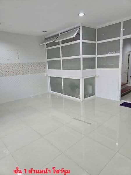 Baan Klang Muang British Town Srinakarin : บ้านกลางเมือง บริติช ทาวน์ ศรีนครินทร์, สมุทรปราการ, ซอยบ้านกลางเมือง บริติช ทาวน์ ศรีนครินทร์, บางแก้ว, บางพลี, สมุทรปราการ, 350 ตร.ม., ทาวน์เฮ้าส์ ให้เช่า, โดย Khun Jane, 500357624 - DDproperty.com