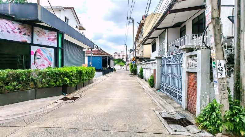 ที่ดิน + ร้านอาหาร + ร้านทำเล็บ 84 ตร.ว. ซอยอินทามระ40 ถนนประชาสงเคราะห์, กรุงเทพ, ถนนประชาสงเคราะห์, สามเสนใน, พญาไท, กรุงเทพ, 336 ตร.ม., ที่ดิน ขาย, โดย คุณ นันทชิต มั่นศักดิ์ (สุ), 500357627 - DDproperty.com