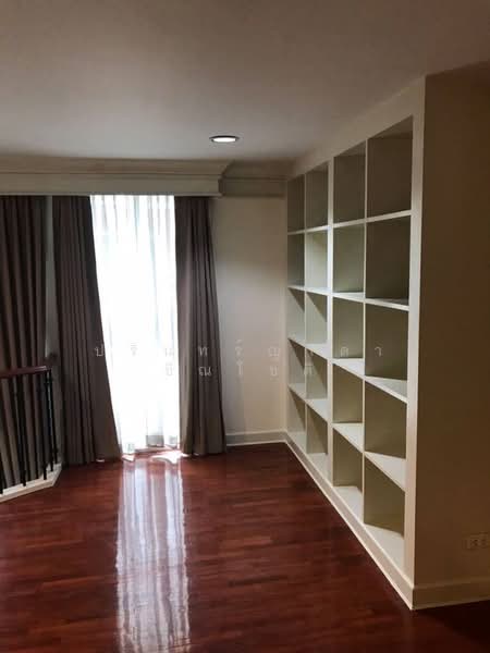 Baan Klang Krung Thonglor, Bangkok, 55 Soi Sukhumvit 55, Khlong Tan Nua, Watthana, Bangkok, 4 Bedrooms, 350 sqm, Townhouse For Rent, by ปรินทร์ญาดา ชิณโชติ, 500357634 - DDproperty.com