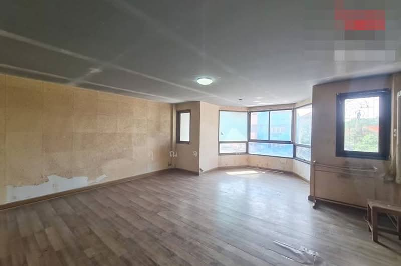 Sriwara Town in Town, Bangkok, Sriwara Road, Phlapphla, Wang Thonglang, Bangkok, 4 Bedrooms, 200 sqm, Townhouse For Sale, by คุณจอย, 500357641 - DDproperty.com