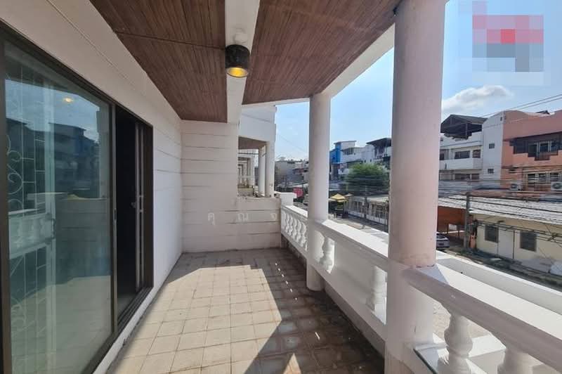 Sriwara Town in Town, Bangkok, Sriwara Road, Phlapphla, Wang Thonglang, Bangkok, 4 Bedrooms, 200 sqm, Townhouse For Sale, by คุณจอย, 500357641 - DDproperty.com