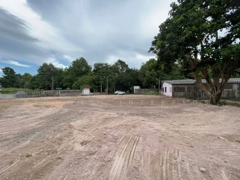 Land for sale in Surasak area, 323 sq.wa, already filled and leveled., Chon Buri (Pattaya), Surasak, Si Racha, Chon Buri (Pattaya), , 1,292 sqm, Land For Sale, by RICHWELL INTERPLUS, 500357681 - DDproperty.com
