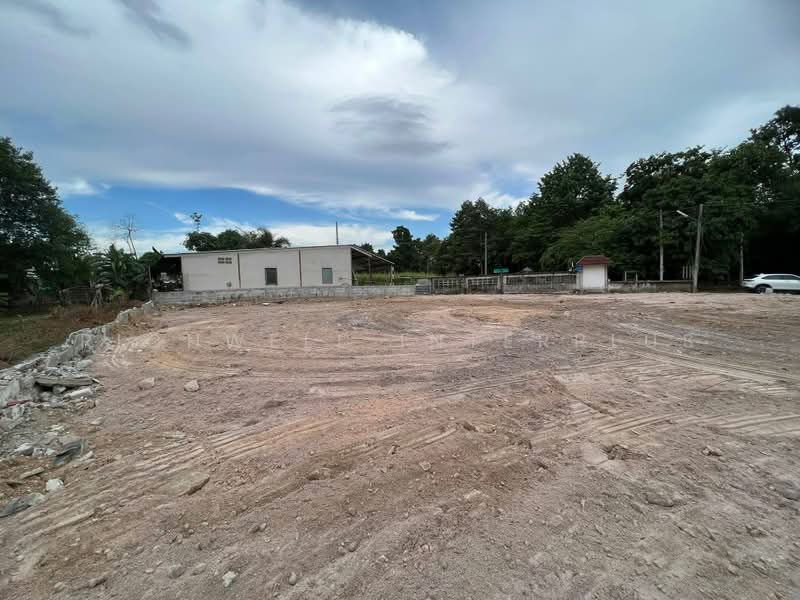 Land for sale in Surasak area, 323 sq.wa, already filled and leveled., Chon Buri (Pattaya), Surasak, Si Racha, Chon Buri (Pattaya), , 1,292 sqm, Land For Sale, by RICHWELL INTERPLUS, 500357681 - DDproperty.com