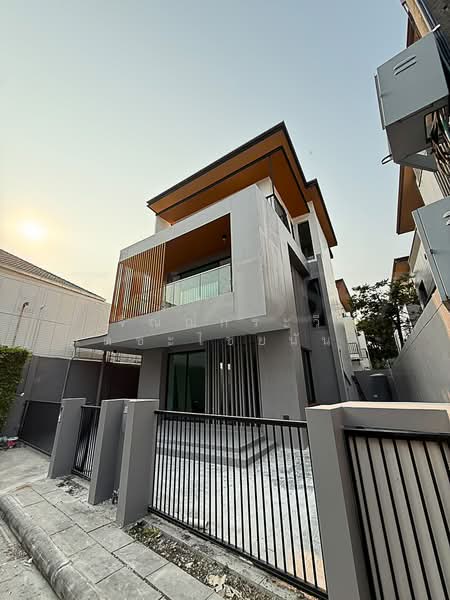 AQ ARBOR Suanluang Rama 9-Pattanakarn, Bangkok, Chaloem Phrakiat Rama 9 Road Soi 48, Dok Mai, Prawet, Bangkok, 3 Bedrooms, 250 sqm, Single Detached House For Sale, by จิณณ์กระวี เตชะไชยนันท์, 500357685 - DDproperty.com