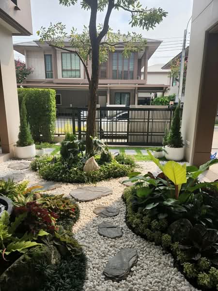 Burasiri Krungthep Kreetha, Bangkok, 95 Soi Pracha Ruam Chai, Hua Mak, Bang Kapi, Bangkok, 4 Bedrooms, 300 sqm, Single Detached House For Rent, by Manapong Phromphitak, 500357768 - DDproperty.com