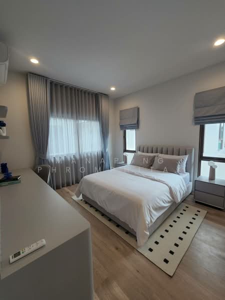 Burasiri Krungthep Kreetha, Bangkok, 95 Soi Pracha Ruam Chai, Hua Mak, Bang Kapi, Bangkok, 4 Bedrooms, 300 sqm, Single Detached House For Rent, by Manapong Phromphitak, 500357768 - DDproperty.com