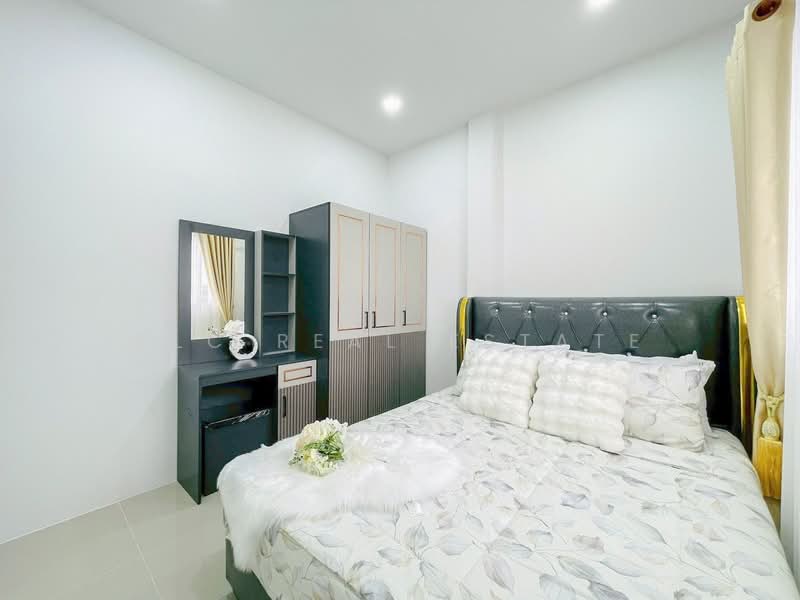 2 Storey Townhome for Sale East Pattaya Fully Furnished, Chon Buri (Pattaya), Bang Lamung, Bang Lamung (Pattaya), Chon Buri (Pattaya), 3 Bedrooms, 132 sqm, Townhouse For Sale, by PLC Real Estate, 500357815 - DDproperty.com