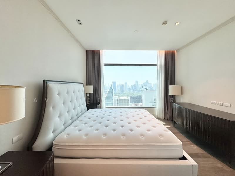 Oriental Residence, Bangkok, 110 Witthayu Road, Lumphini, Pathum Wan, Bangkok, 3 Bedrooms, 200 sqm, Condo For Rent, by Paveenee Chaisriha, 500357898 - DDproperty.com