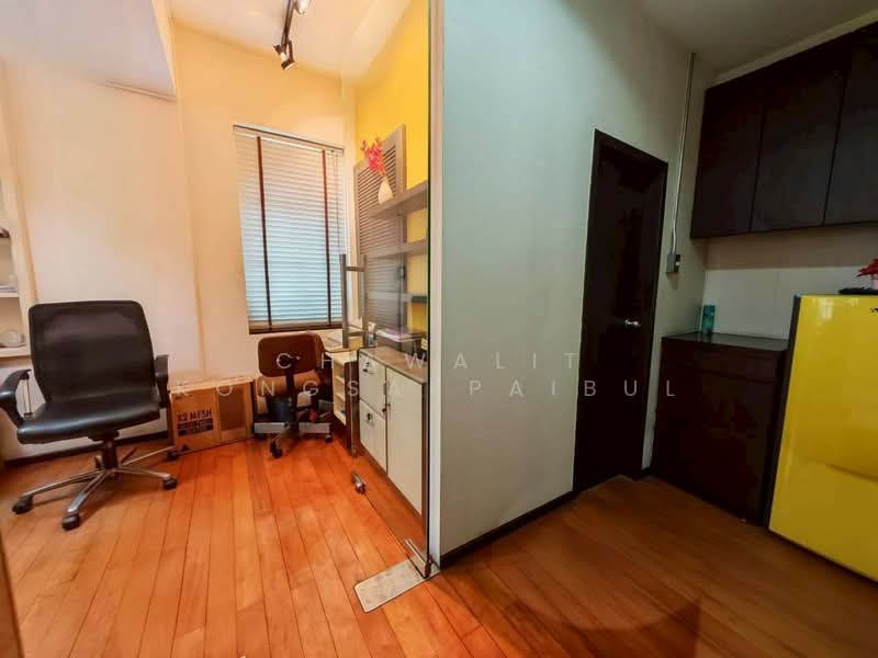 Urgent Sale! 3-Story Commercial/Office Building on Kaset-Nawamin Road (Prasert Manukit Road), Bangkok, ประเสริฐมนูกิจ, Sena Nikhom, Chatuchak, Bangkok, , 450 sqm, Shophouse For Sale, by CHAWALIT KONGSAKPAIBUL, 500357914 - DDproperty.com