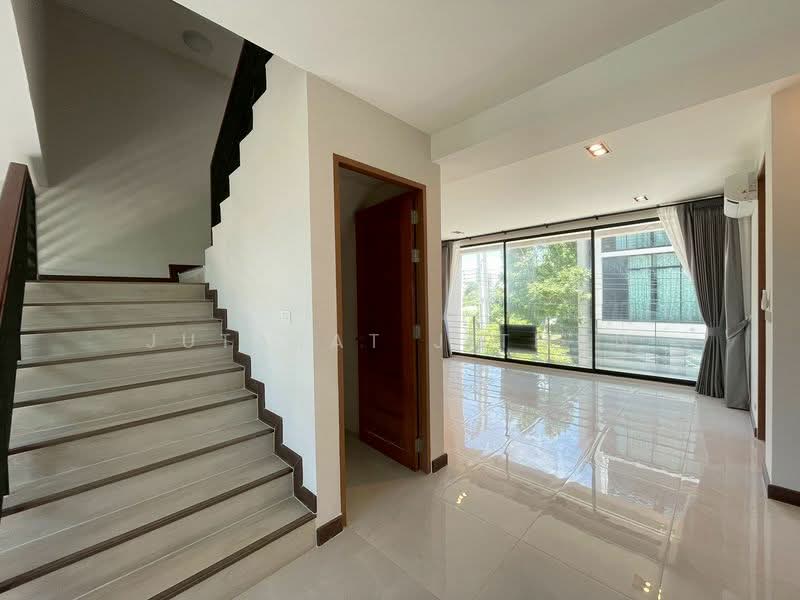 โฮมออฟฟิศ ศรีนครินทร์ – ศรีด่าน 11 (แบริ่ง 68), Samut Prakan, Samrong Nua, Muang Samut Prakarn, Samut Prakan, 3 Bedrooms, 285 sqm, Townhouse For Rent, by Jutarat Jitmun, 500357916 - DDproperty.com
