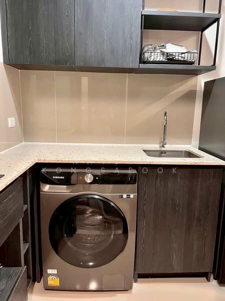 XT Huaikhwang, Bangkok, 244 Ratchadaphisek Road, Huai Khwang, Bangkok, 1 Bedroom, 34 sqm, Condo For Rent, by Natlyn Kongsapook, 500358004 - DDproperty.com
