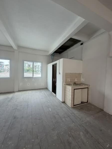 2-Unit, 4-Storey Commercial Building in Prime Lat Phrao Location on Main Road, Near MRT, Bangkok, Jom Phon, Chatuchak, Bangkok, , 600 sqm, Shophouse For Rent, by Natchanan Pornboonbanyen, 500358092 - DDproperty.com