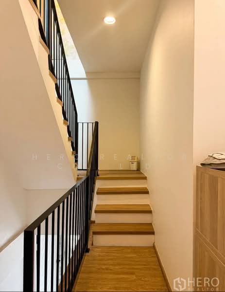 For sale Shophouse 360 sq.m. in BTS Phra Khanong Watthana Bangkok HRE00921, Bangkok, Phra Kanong Nua, Watthana, Bangkok, , 360 sqm, Shophouse For Sale, by Hero Realtor Co., Ltd., 500358093 - DDproperty.com