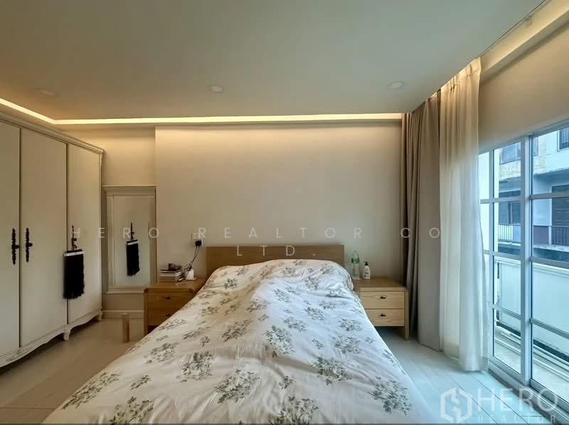 ขายอาคารพาณิชย์ 360 ตร.ม. ใกล้ BTS พระโขนง กรุงเทพ HRE00921, กรุงเทพ, พระโขนงเหนือ, วัฒนา, กรุงเทพ, 360 ตร.ม., ตึกแถว-อาคารพาณิชย์ ขาย, โดย Hero Realtor Co., Ltd., 500358093 - DDproperty.com