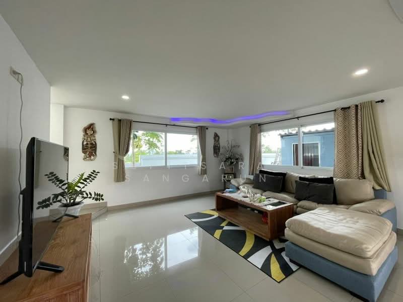 5-BR House, Chon Buri (Pattaya), Huai Yai, Bang Lamung (Pattaya), Chon Buri (Pattaya), 5 Bedrooms, 840 sqm, Single Detached House For Sale, by Supitsara  Sangarun, 500358105 - DDproperty.com