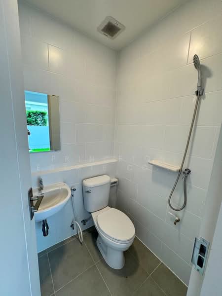 Mantana Motorway-Rama 9, Bangkok, 9 Bangkok-Chon Buri New Line, Thab Yao, Lat Krabang, Bangkok, 4 Bedrooms, 283 sqm, Single Detached House For Rent, by Princeton Estate Co.,Ltd., 500358113 - DDproperty.com