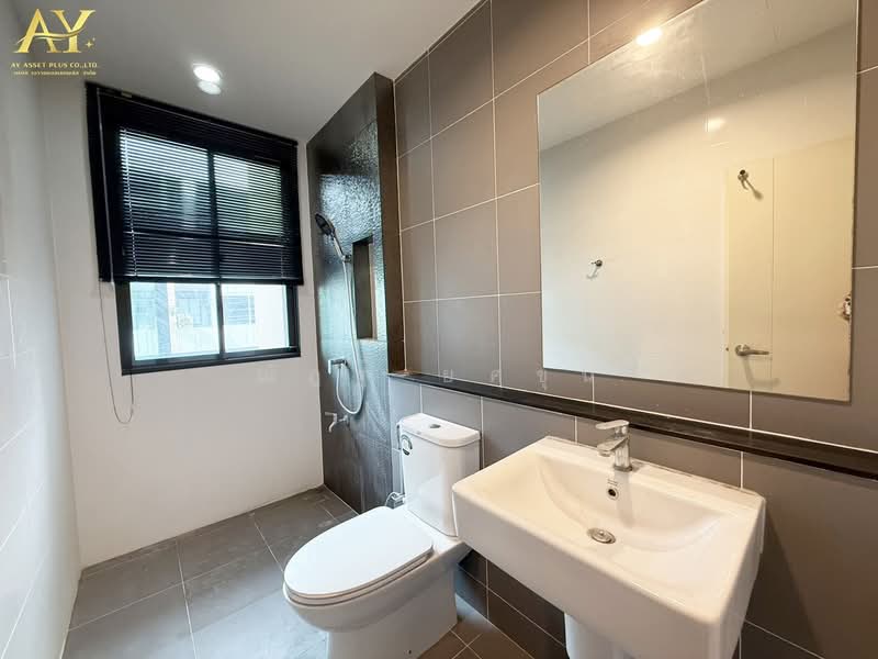 Baan Klang Muang Ramintra-Watcharapol, Bangkok, Chalong Rat Expressway, O-Ngoen, Sai Mai, Bangkok, 3 Bedrooms, 151 sqm, Townhouse For Sale, by ณัฎฐ์ ยศขุน, 500358116 - DDproperty.com