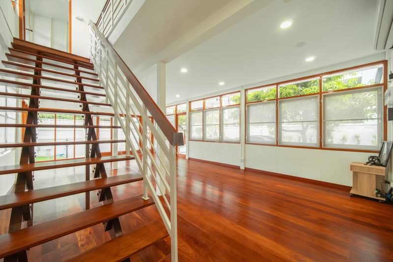 For Rent: Newly Renovated 2-Story Home Office in Modern Tropical Style, Ladprao Area (SPSAD4032), Bangkok, Jom Phon, Chatuchak, Bangkok, 3 Bedrooms, 207 sqm, Single Detached House For Rent, by Agent Pla, 500358160 - DDproperty.com