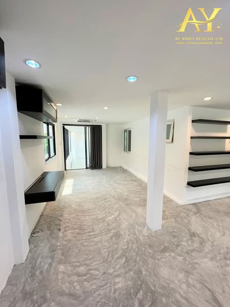 Mantana Lake Watcharapol, Bangkok, Sukhaphiban 5 Road, O-Ngoen, Sai Mai, Bangkok, 3 Bedrooms, 258 sqm, Single Detached House For Sale, by ณัฎฐ์ ยศขุน, 500358179 - DDproperty.com