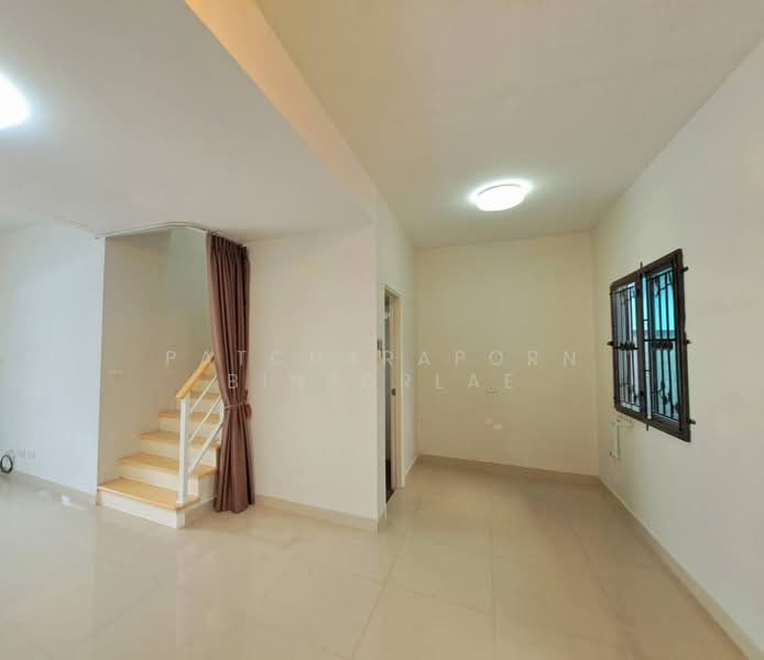 3-BR Townhouse, Bangkok, Min Buri, Bangkok, 3 Bedrooms, 150 sqm, Townhouse For Sale, by Patcharaporn Binsorlae, 500358207 - DDproperty.com