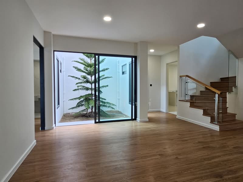 For Sale House New Renovated Chokchai 4, Bangkok, โชคชัย 4, Lat Phrao, Bangkok, 3 Bedrooms, 220 sqm, Single Detached House For Sale, by อชิรวัชร์, 500358227 - DDproperty.com