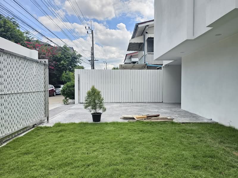 ขายบ้านเดี่ยวโชคชัย 4 ซอย 44, กรุงเทพ, โชคชัย 4, ลาดพร้าว, กรุงเทพ, 220 ตร.ม., บ้านเดี่ยว ขาย, โดย อชิรวัชร์, 500358227 - DDproperty.com