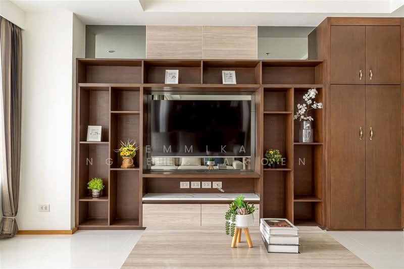 The Emporio Place, Bangkok, 93 Soi Sukhumvit 24, Sukhumvit Road, Khong Tan, Khlong Toei, Bangkok, 2 Bedrooms, 108 sqm, Condo For Sale, by Emmika Ngoencharoen, 500358307 - DDproperty.com