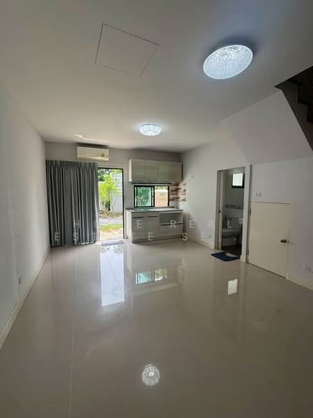 Baan Klang Muang Ratchaphruek - Rattanathibet : บ้านกลางเมือง ราชพฤกษ์ - รัตนาธิเบศร์, นนทบุรี, ซอย โยธาธิการ นนทบุรี 2023, บางรักใหญ่, บางบัวทอง, นนทบุรี, 145 ตร.ม., ทาวน์เฮ้าส์ ขาย, โดย HOME Real Estate Service, 500358329 - DDproperty.com