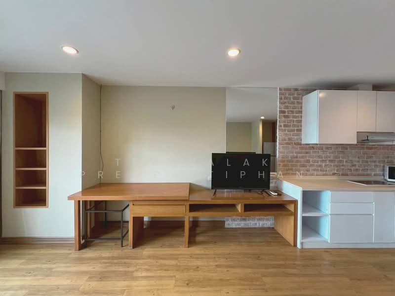 Centurion Park, Bangkok, Soi Aree 5, Samsen Nai, Phaya Thai, Bangkok, 1 Bedroom, 38 sqm, Condo For Rent, by Thanyalak Premputtiphan, 500358376 - DDproperty.com