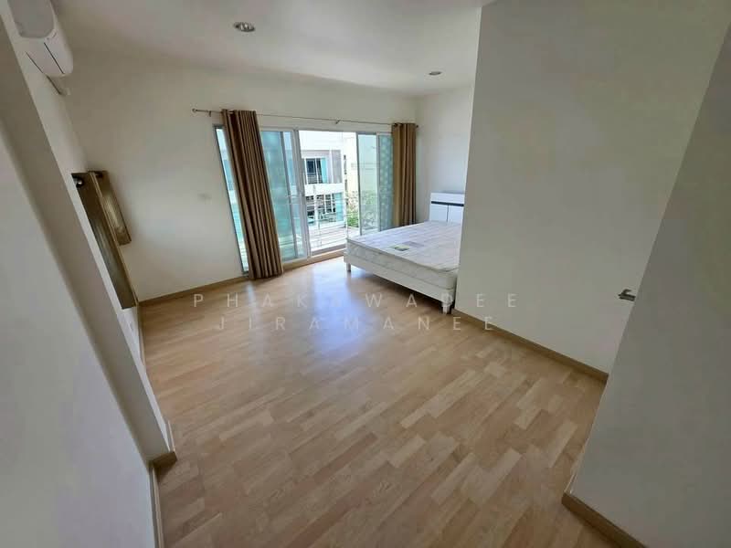 Noble Cube Pattanakarn, Bangkok, Phatthanakan Road, Suan Luang, Bangkok, 3 Bedrooms, 204 sqm, Townhouse For Rent, by Phakawadee Jiramanee, 500358452 - DDproperty.com