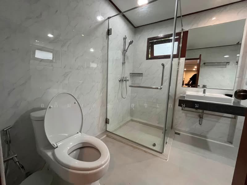 Panya Pattanakarn Village, Bangkok, Soi Phatthanakarn 30, Suan Luang, Bangkok, 5 Bedrooms, 350 sqm, Single Detached House For Sale, by อภิมงคล สุขเกษม, 500358482 - DDproperty.com