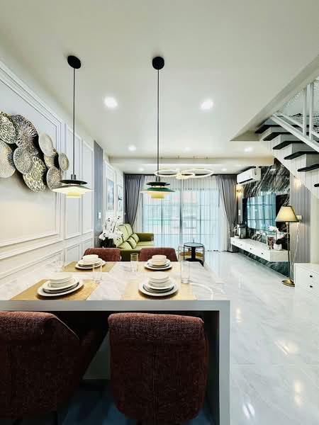 Pattaya Rungrueng, Chon Buri (Pattaya), Nong Pru, Bang Lamung (Pattaya), Chon Buri (Pattaya), 2 Bedrooms, 100 sqm, Townhouse For Sale, by HOME Real Estate Service, 500358496 - DDproperty.com