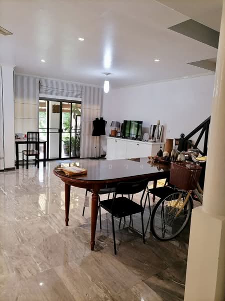 For rent,House by the Klong A Townhome in private compound, At Onnut 21/1, Bangkok, On Nut, Suan Luang, Bangkok, 4 Bedrooms, 280 sqm, Townhouse For Rent, by ณปภัช ธวงค์ไพ, 500358519 - DDproperty.com