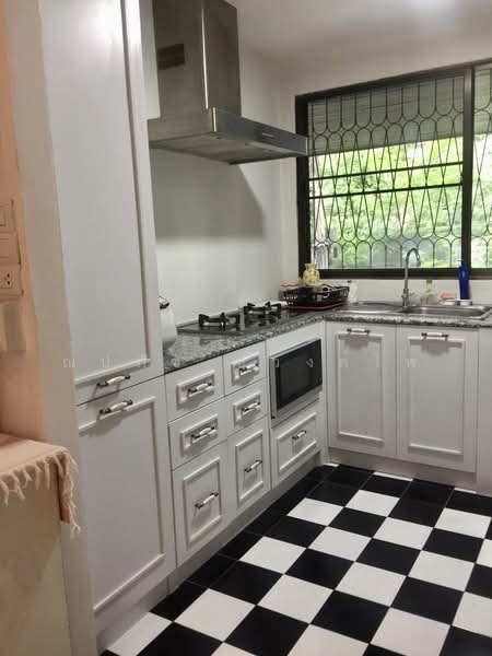 For rent,House by the Klong A Townhome in private compound, At Onnut 21/1, Bangkok, On Nut, Suan Luang, Bangkok, 4 Bedrooms, 280 sqm, Townhouse For Rent, by ณปภัช ธวงค์ไพ, 500358519 - DDproperty.com