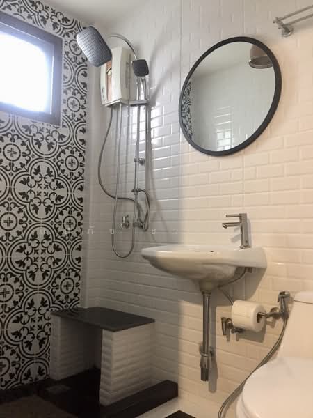 For rent,House by the Klong A Townhome in private compound, At Onnut 21/1, Bangkok, On Nut, Suan Luang, Bangkok, 4 Bedrooms, 280 sqm, Townhouse For Rent, by ณปภัช ธวงค์ไพ, 500358519 - DDproperty.com