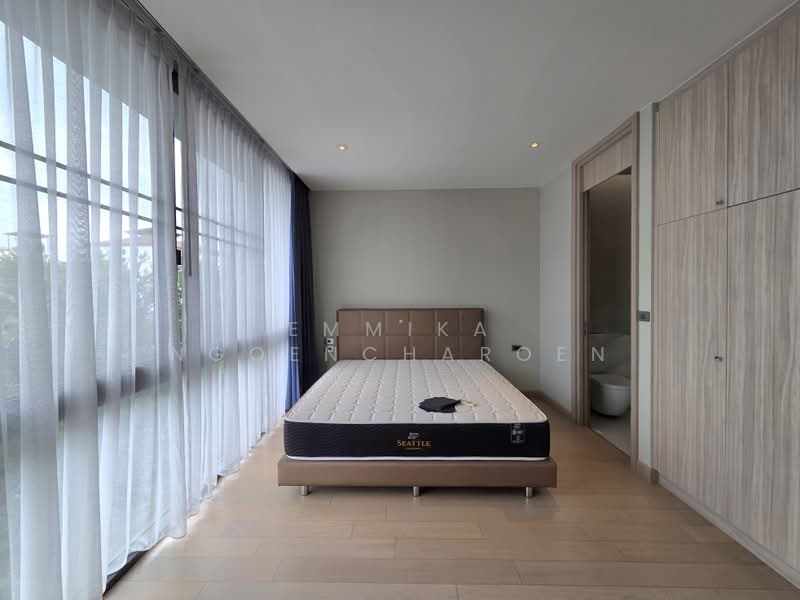 Quarter Thonglor, Bangkok, Soi Saengthong, Khlong Tan Nua, Watthana, Bangkok, 4 Bedrooms, 400 sqm, Single Detached House For Rent, by Emmika Ngoencharoen, 500358528 - DDproperty.com