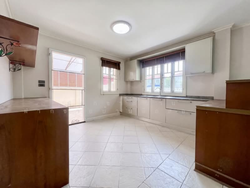 Neighborhome Watcharaphon, Bangkok, Sukhaphiban 5, Sam Wa Tawan Ok, Khlong Sam Wa, Bangkok, 3 Bedrooms, 165 sqm, Single Detached House For Sale, by ฝากขายบ้าน ฝากขายบ้านมือสอง ฝากขายอสัง Realty HuB, 500358593 - DDproperty.com