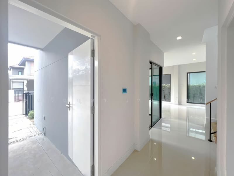 Venue Rama 9, Bangkok, Kanchanaphisek Road, Saphan Sung, Bangkok, 4 Bedrooms, 213 sqm, Single Detached House For Sale, by คุณวิญญุดา เหล่าสันน์, 500358625 - DDproperty.com