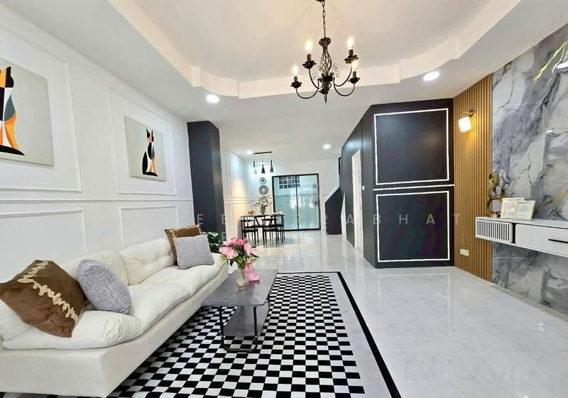 Ban Ngam Charoen 8, Chon Buri (Pattaya), 43 90 หมู่1 Chonburi-Pattaya Hwy, Pattaya City, Bang Lamung District, Chon Buri, Bang Lamung, Bang Lamung (Pattaya), Chon Buri (Pattaya), 2 Bedrooms, 72 sqm, Townhouse For Rent, by Praveen Peter, 500358627 - DDproperty.com