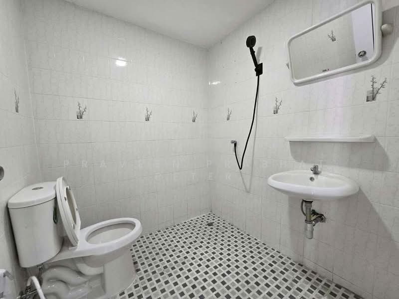 Ban Ngam Charoen 8, Chon Buri (Pattaya), 43 90 หมู่1 Chonburi-Pattaya Hwy, Pattaya City, Bang Lamung District, Chon Buri, Bang Lamung, Bang Lamung (Pattaya), Chon Buri (Pattaya), 2 Bedrooms, 72 sqm, Townhouse For Rent, by Praveen Peter, 500358627 - DDproperty.com