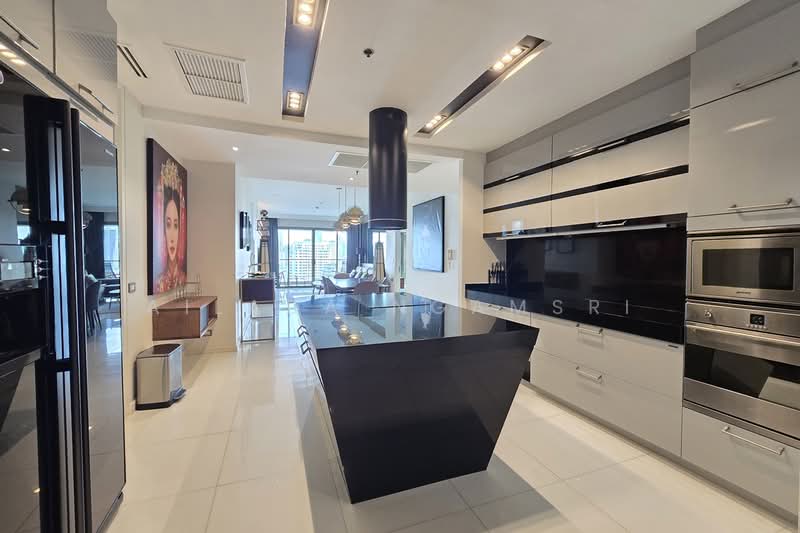 The Lakes, Bangkok, 123 Ratchadaphisek Road, Khlong Toei, Bangkok, 2 Bedrooms, 173 sqm, Condo For Rent, by Ailada Ngamsri, 500358659 - DDproperty.com